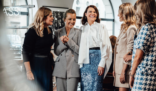 riani kallrath mona buckenmaier für sie kallart theresa münchen kallart Düsseldorf kunst fashion female empowerment unternehmertum kunst art speaker panel ted talk instyle